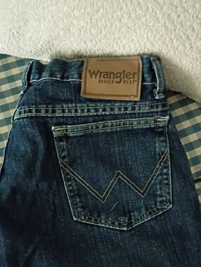 Wrangler Men's Indigo Straight-Leg Jeans with Tan Patch